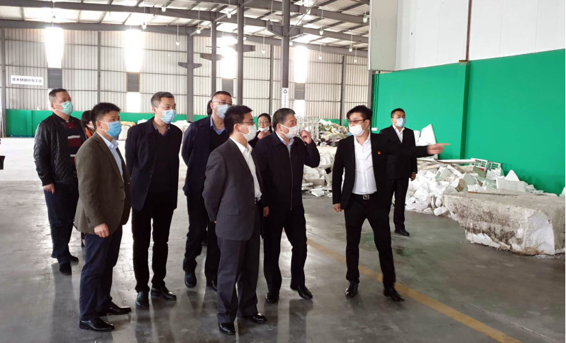 
2020年3月25日，上海市綠化和市容管理局黨書記、局長鄧建平等領(lǐng)導(dǎo)蒞臨中器閔行區(qū)兩網(wǎng)融合集散中心調(diào)研指導(dǎo)工作